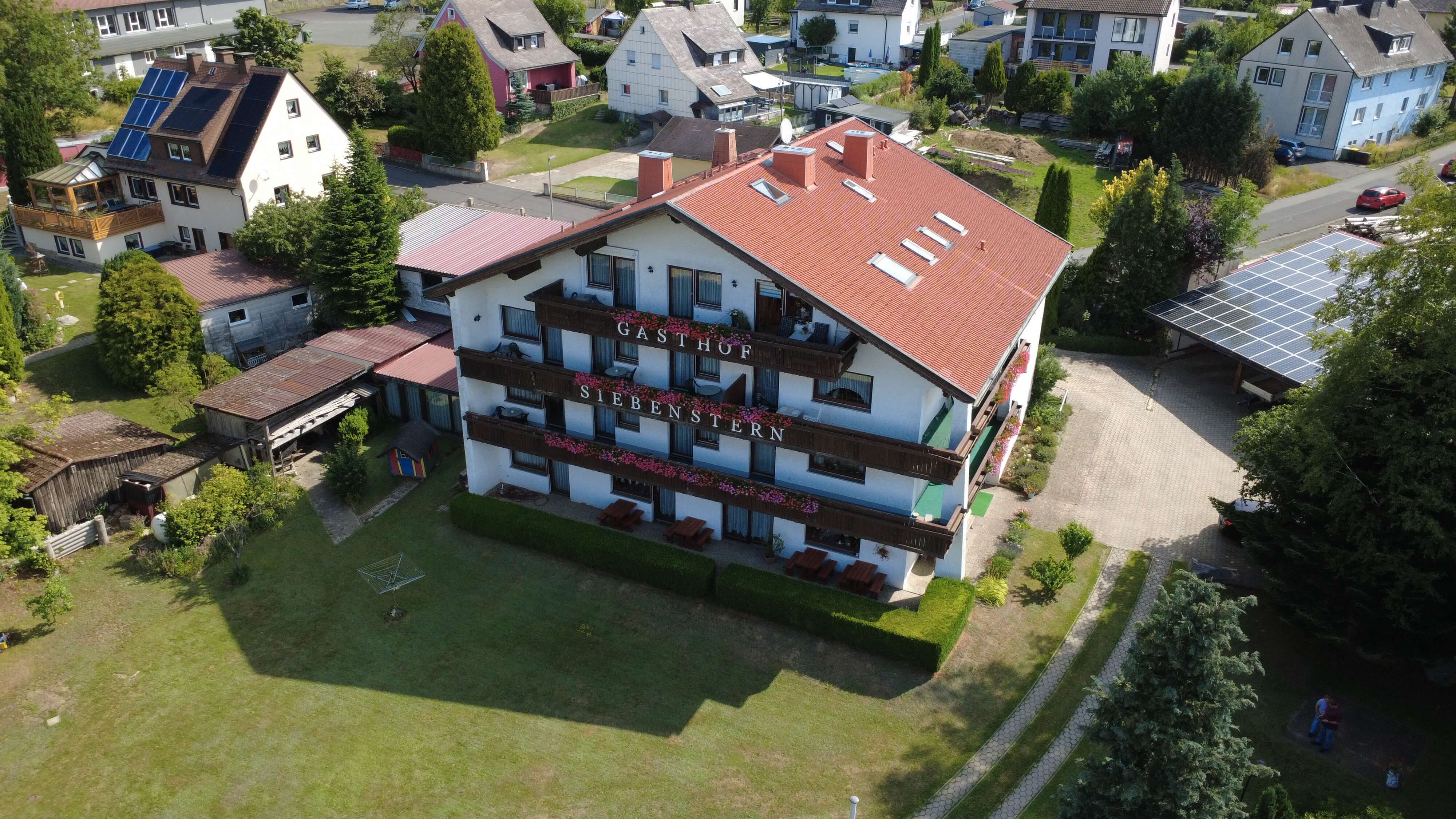 Außenansicht Gasthof Siebenstern - Pension im Fichtelgebirge
