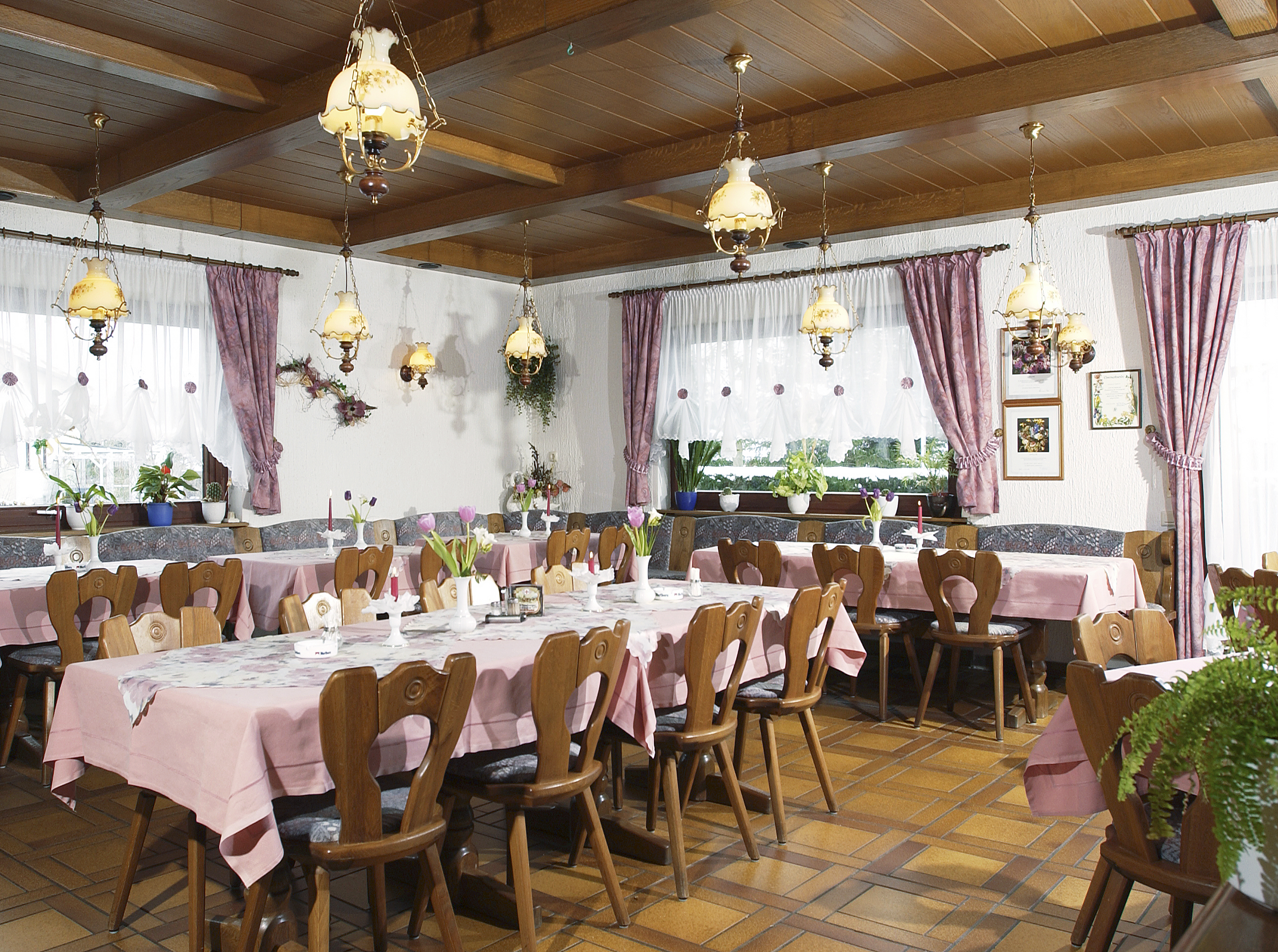 Gemütlicher Frühstücksraum im Gasthof Siebenstern